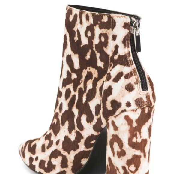 Charles David Snow Leopard Printed Haircalf Boots - Picture 9 of 10